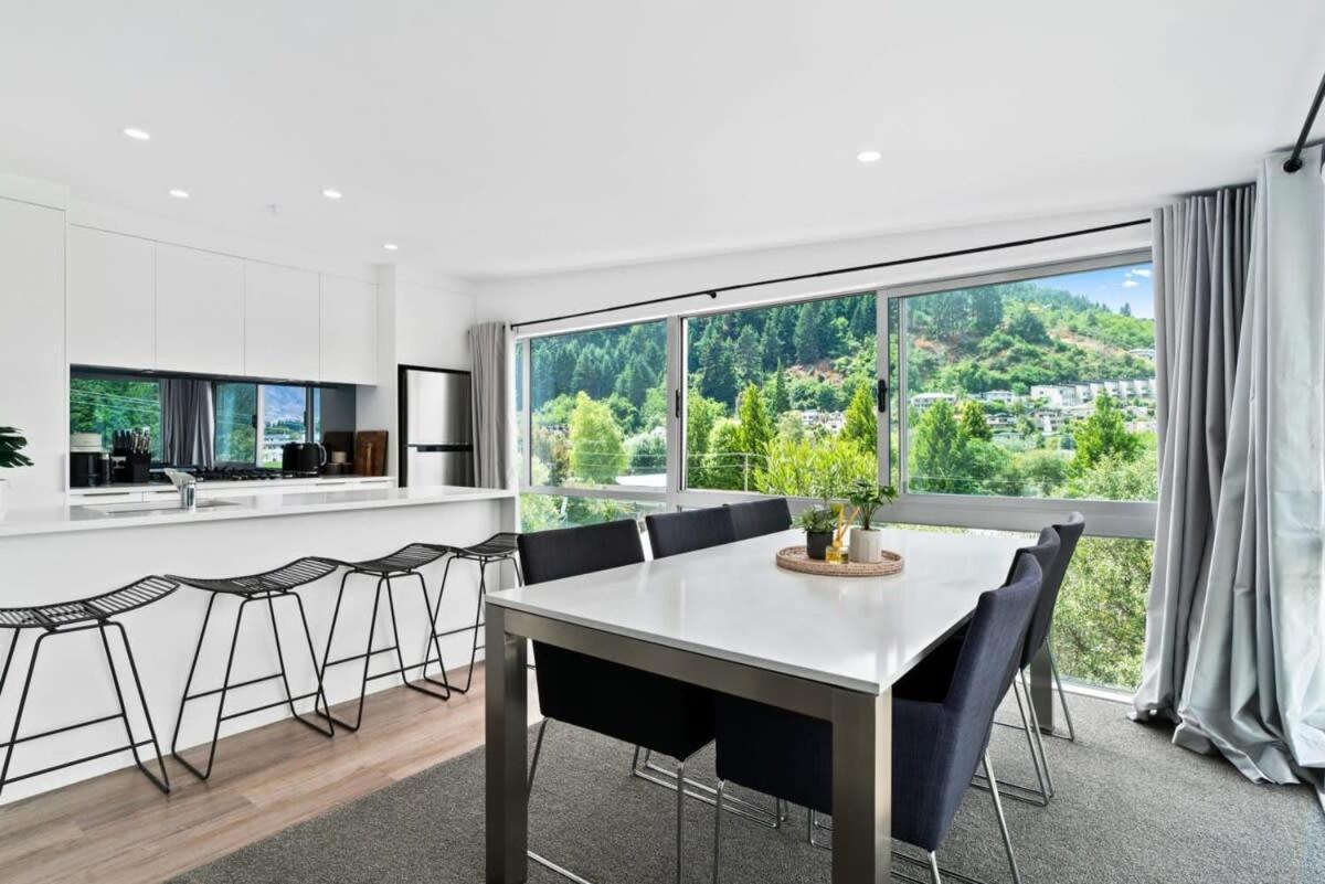 Central Queenstown Luxury 外观 照片